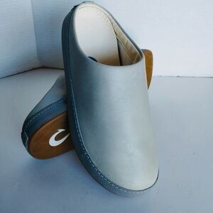 Olukai Hamani Gray Leather Slip On Clog Mules Loafers Shoes Size 9 New
